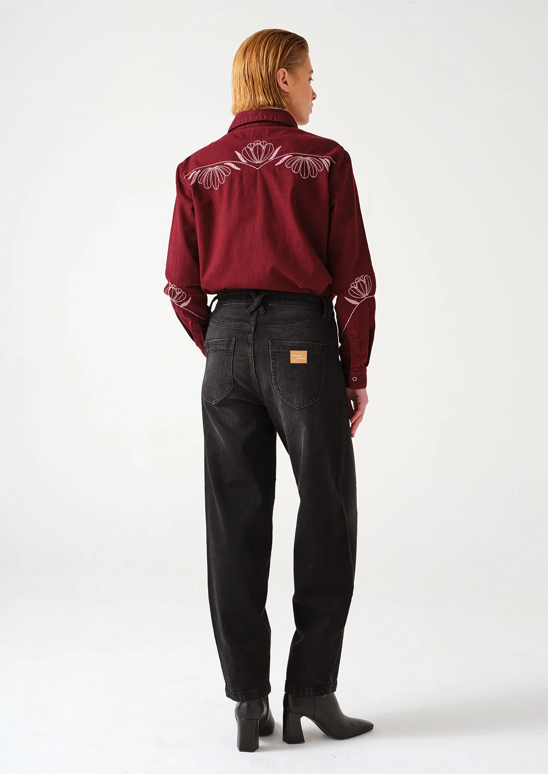 Mia Barrel Leg Jean - Image 5